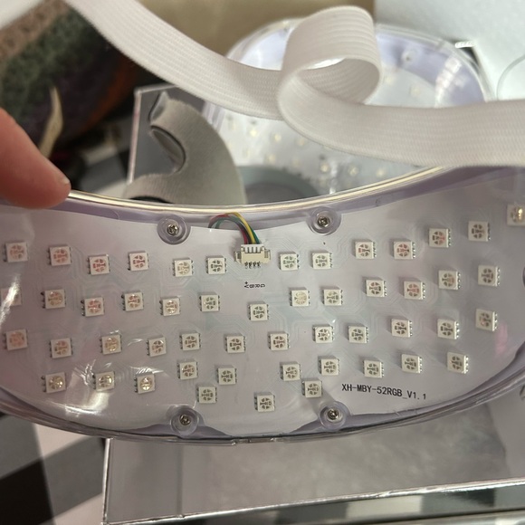 White LED Face Mask - Picture 3 of 6